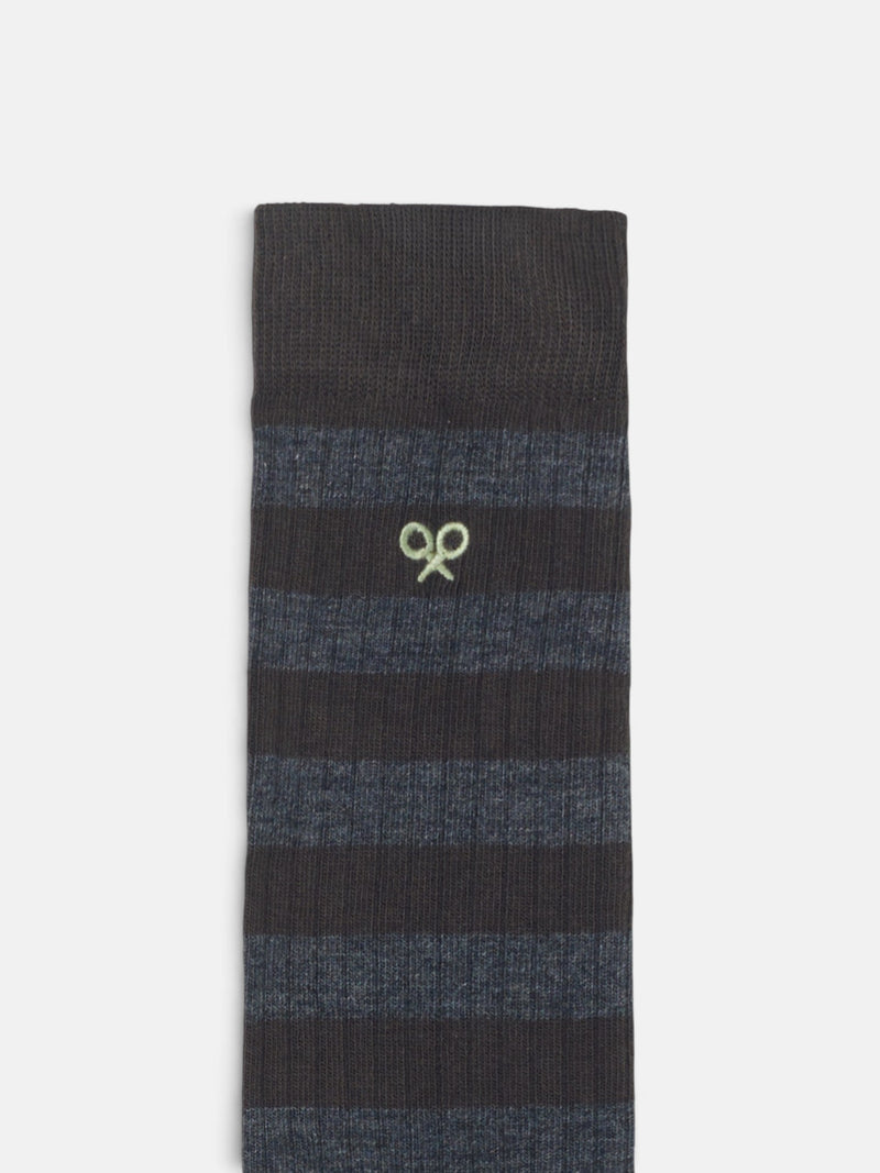 Chaussette longue à rayures grises et marron