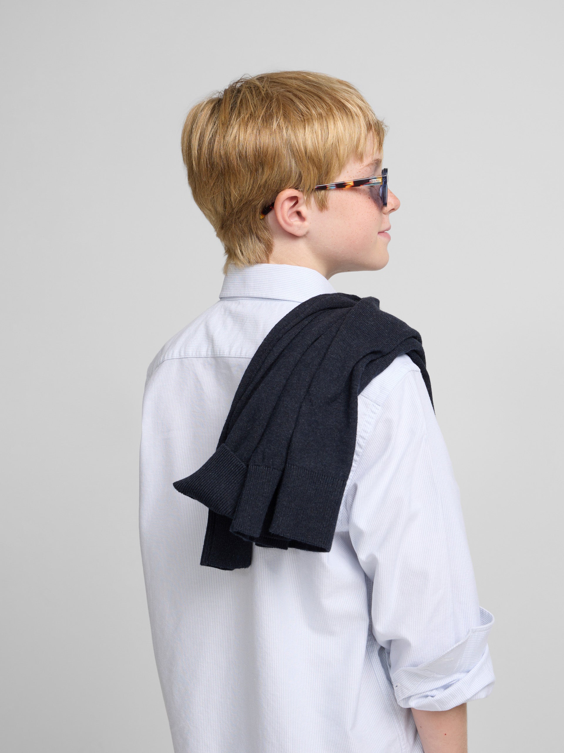 Kids' sport shirt with light blue Oxford stripes