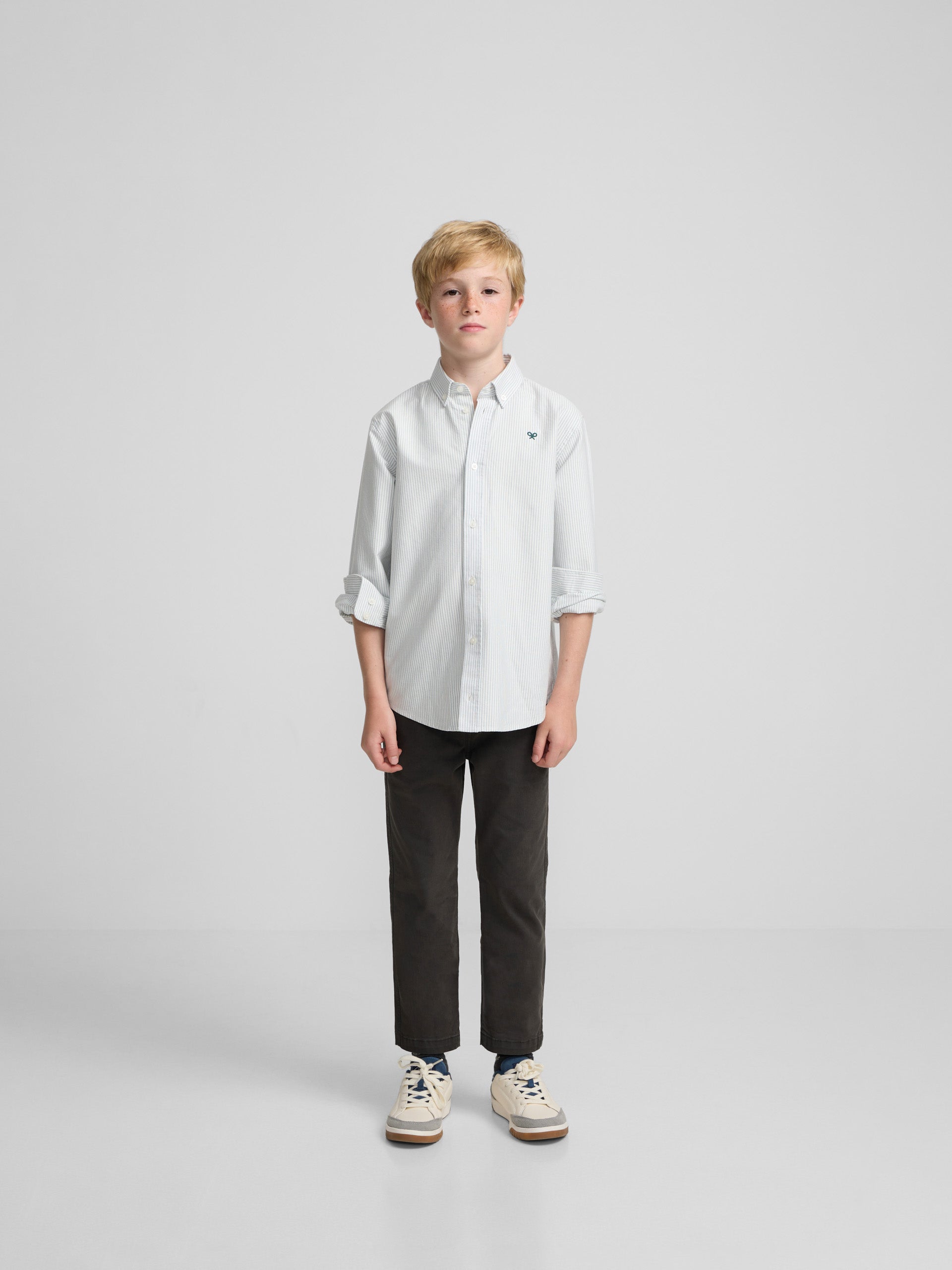Kids' sport oxford shirt with green stripes