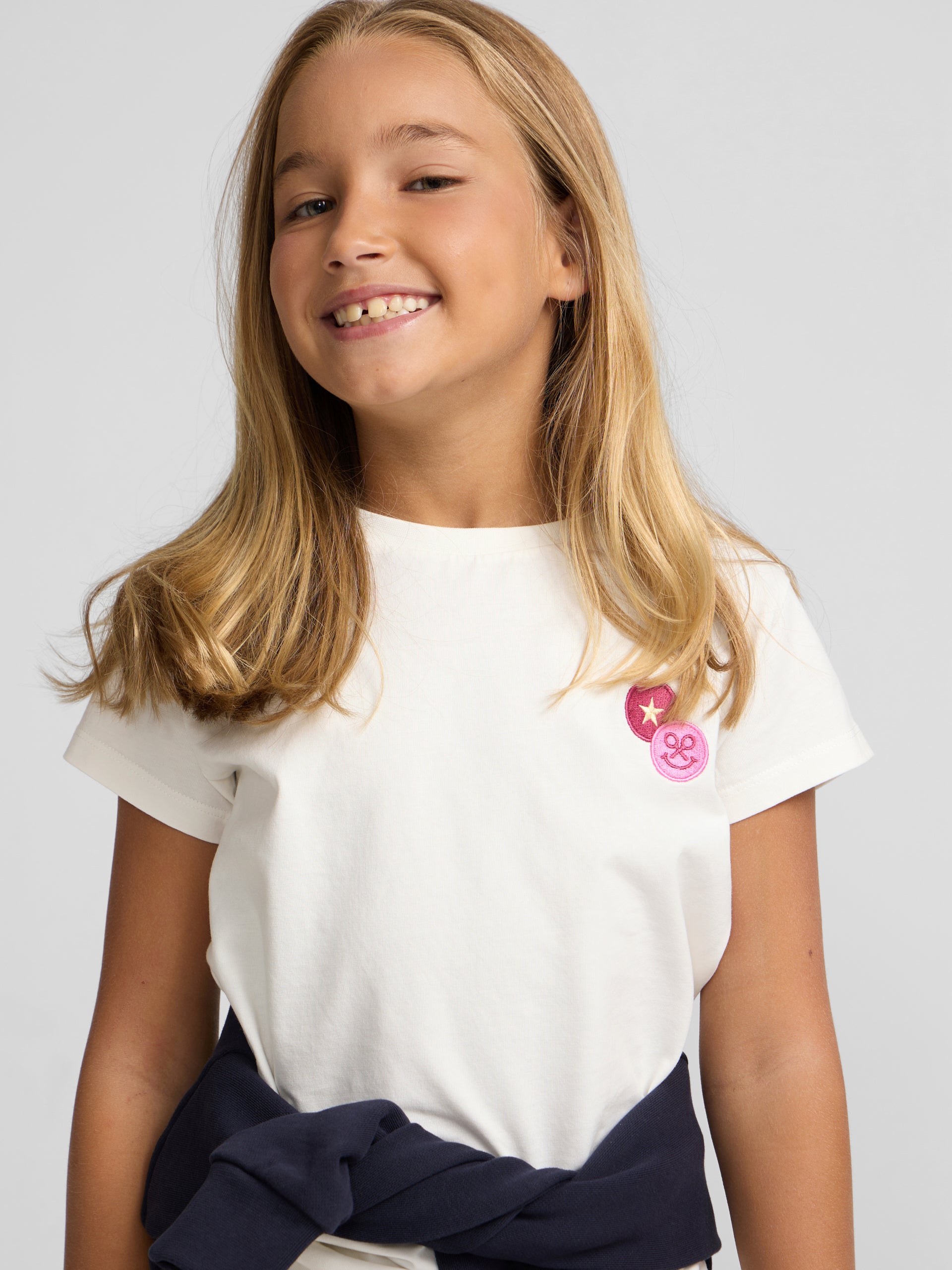 Camiseta girl parche raquetas blanca