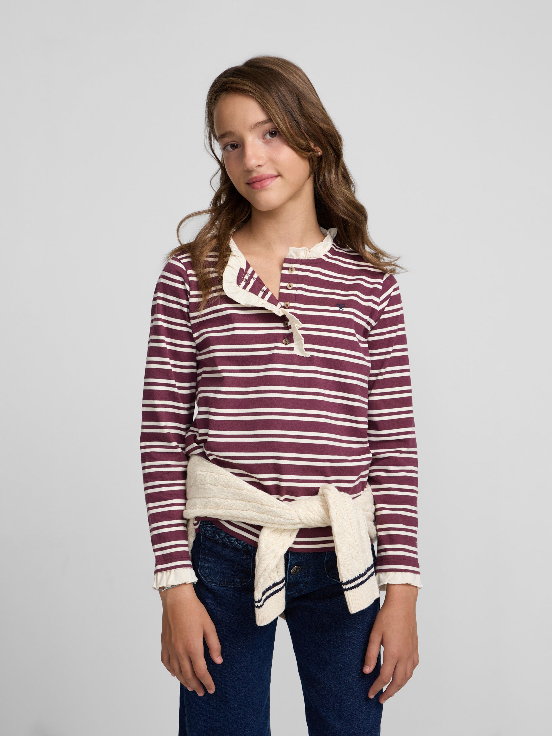 Girl's t-shirt with ruffled collar, burgundy and ecru stripes