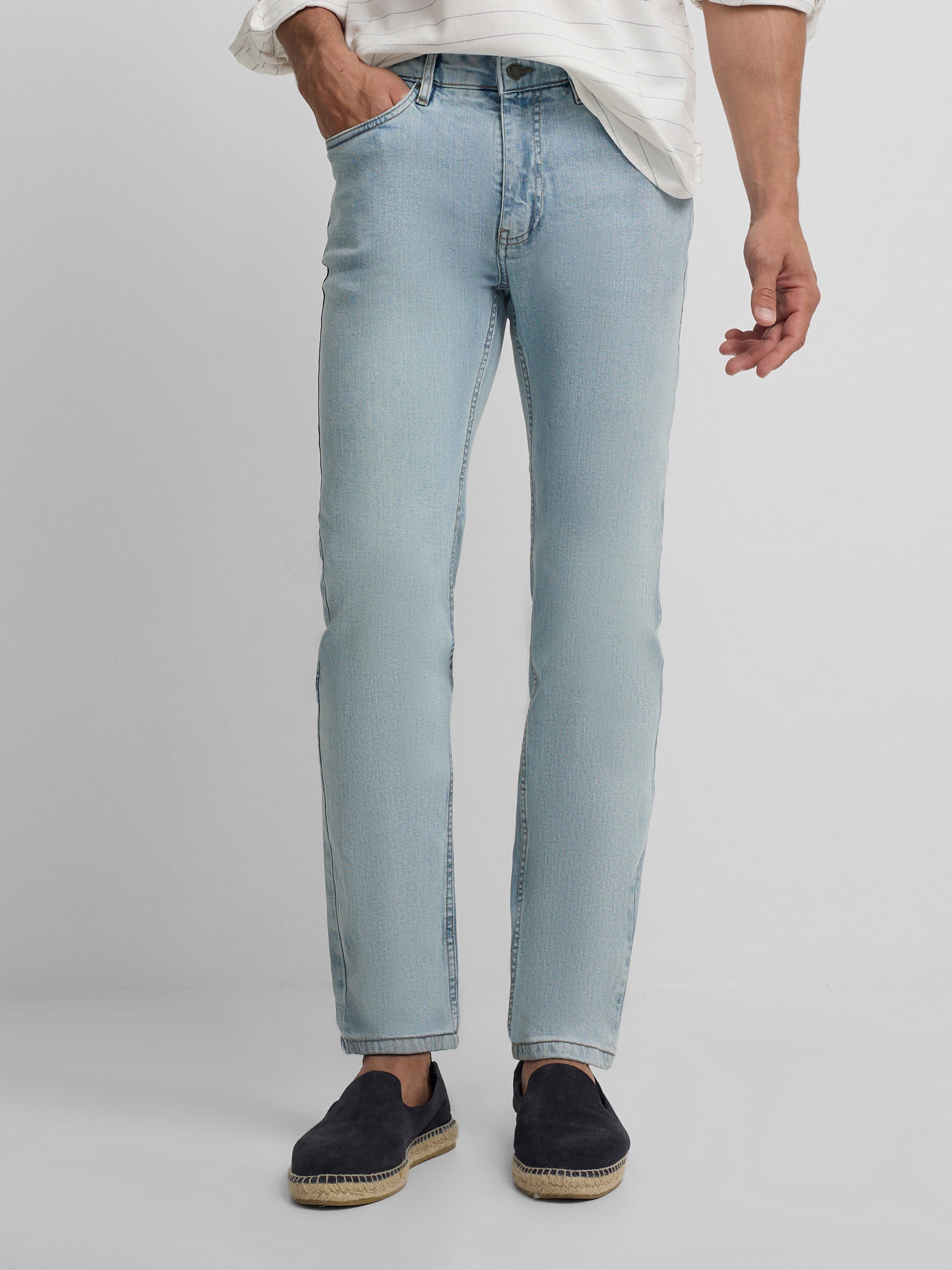 Pantalon sport denim azul claro