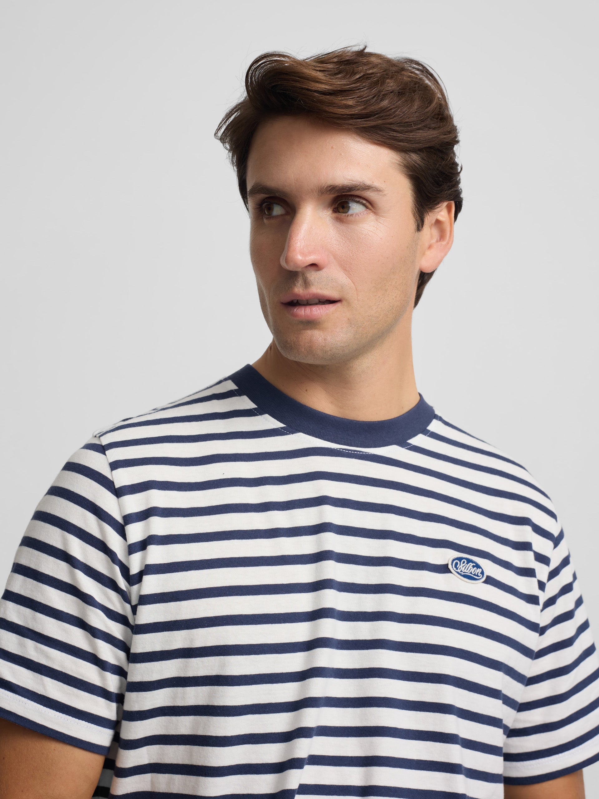 T-shirt rustique à rayures bleu marine