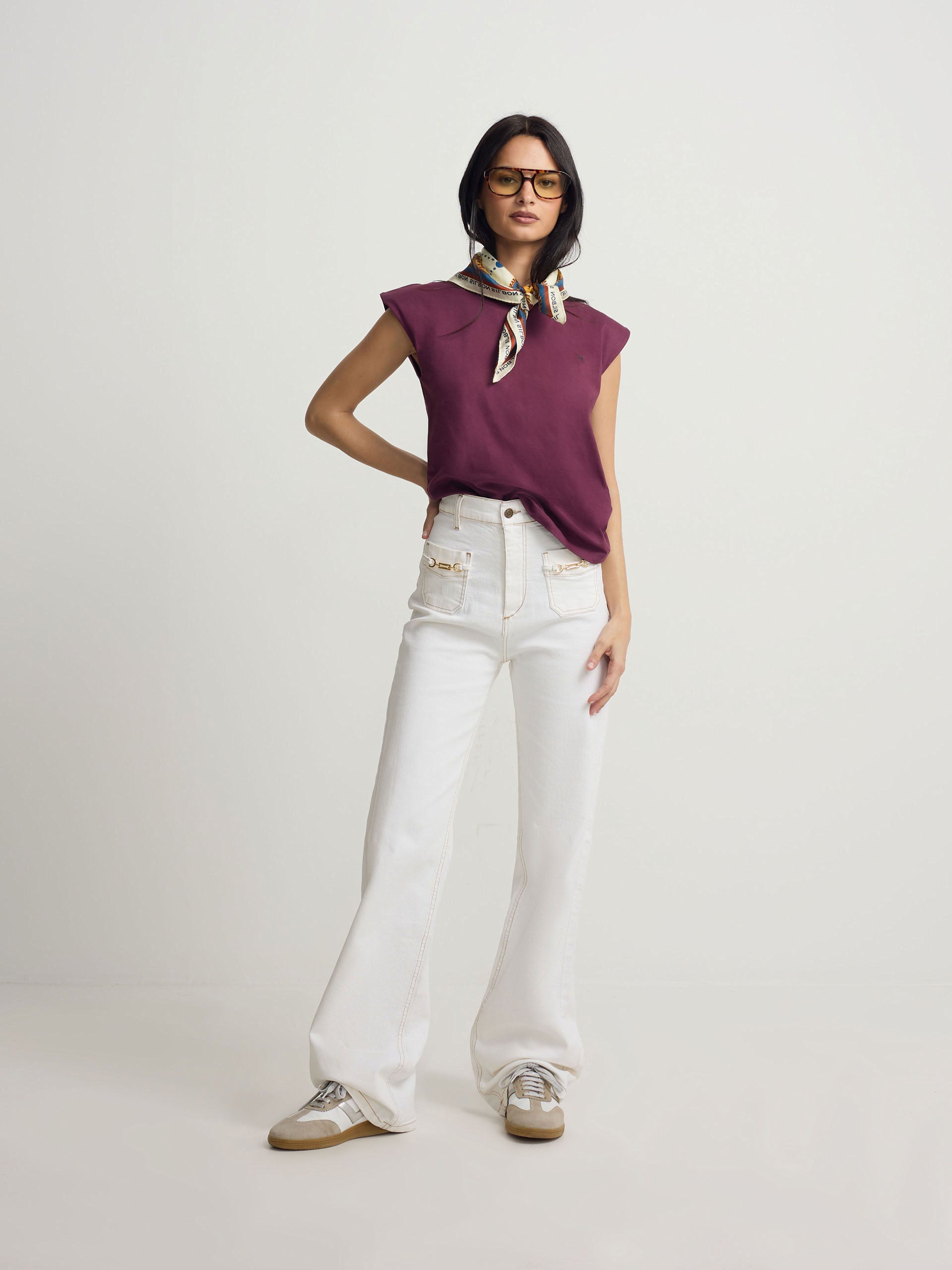 Women's burgundy sun t-shirt