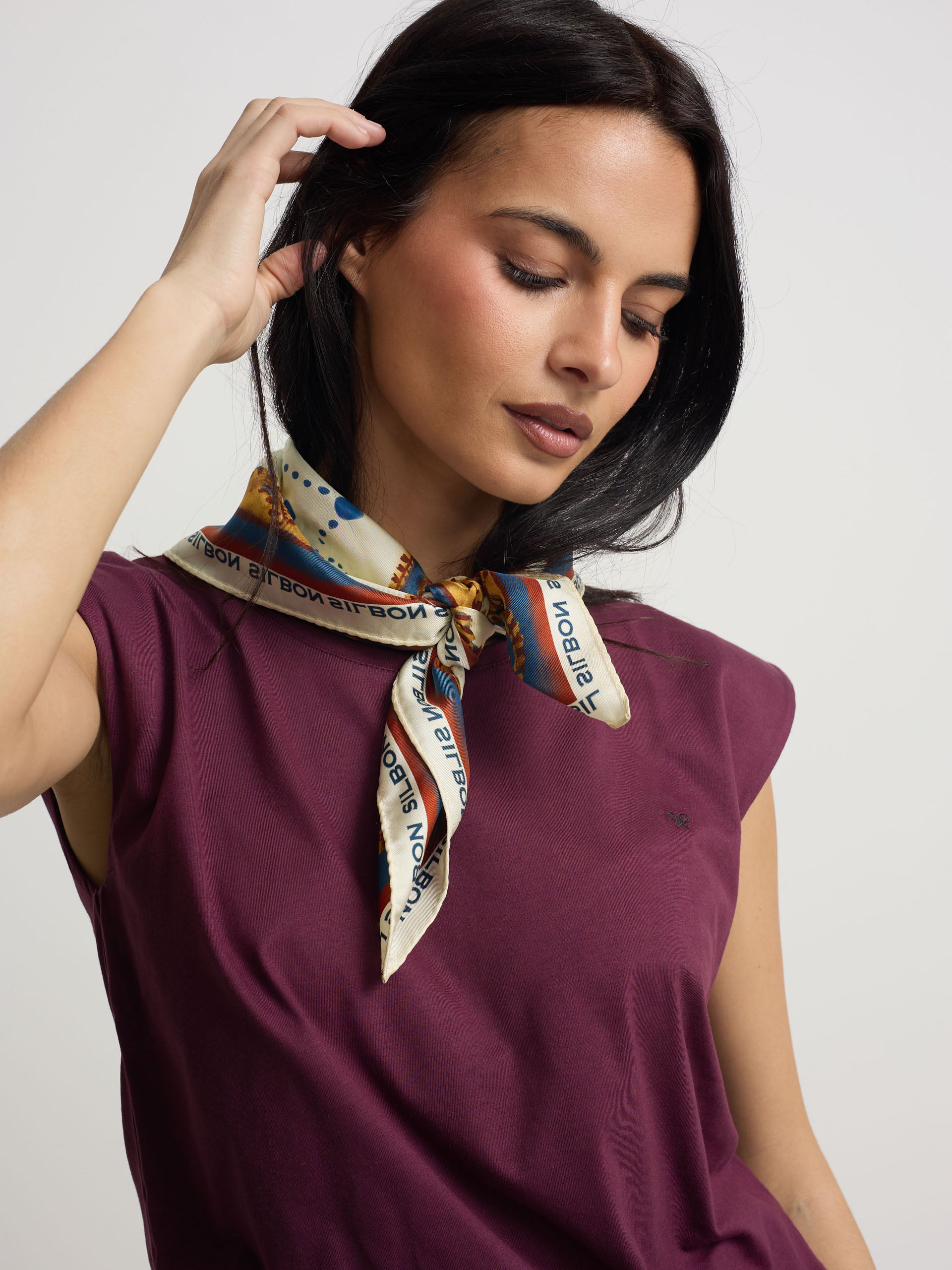 Women's burgundy sun t-shirt