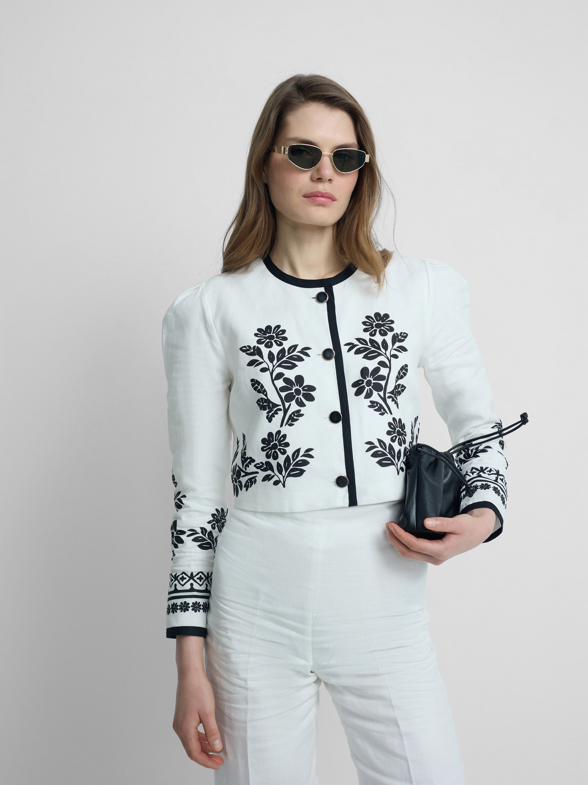 Short white printed linen jacket