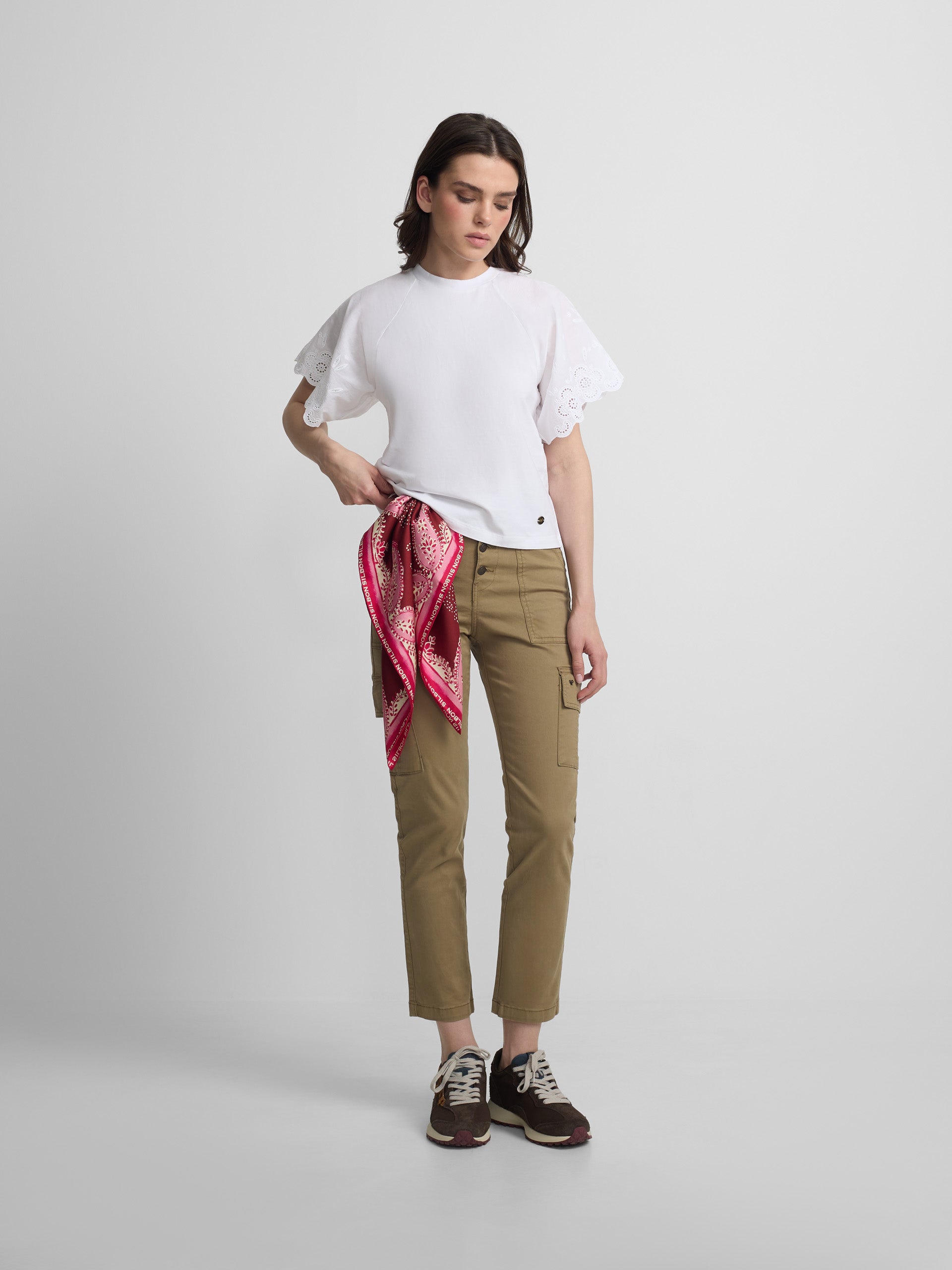 Camiseta woman volantes bordados blanca