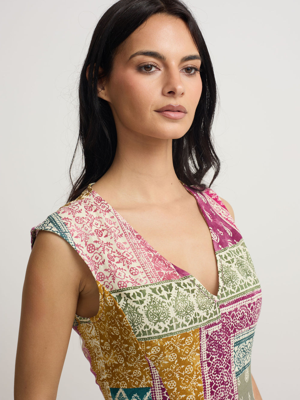 Vestido midi estampado patchwork cores