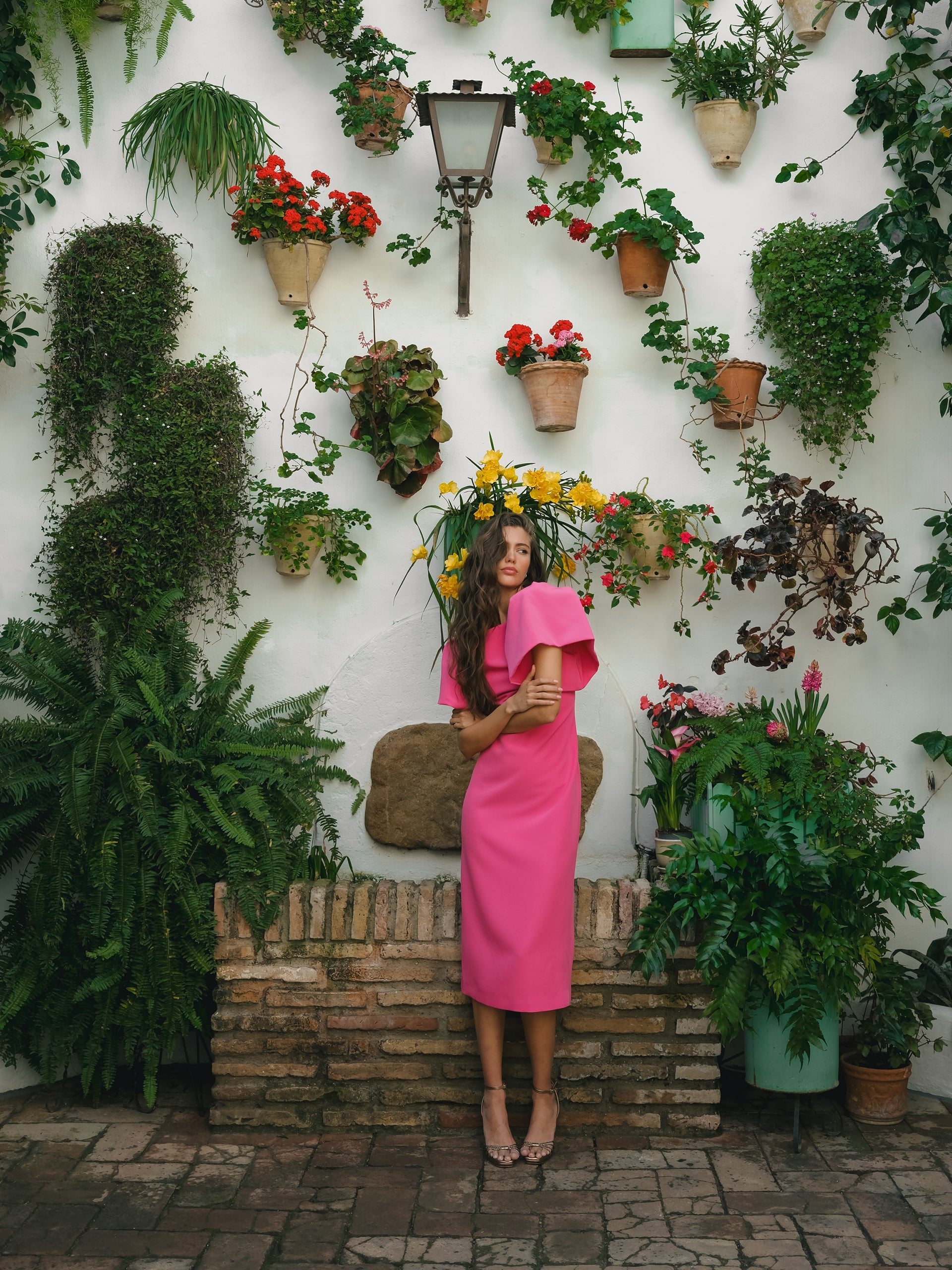 Event Collection midi dress with puffed sleeves in pink