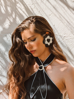 Boucles d'oreilles soirée fleur cuir bicolore