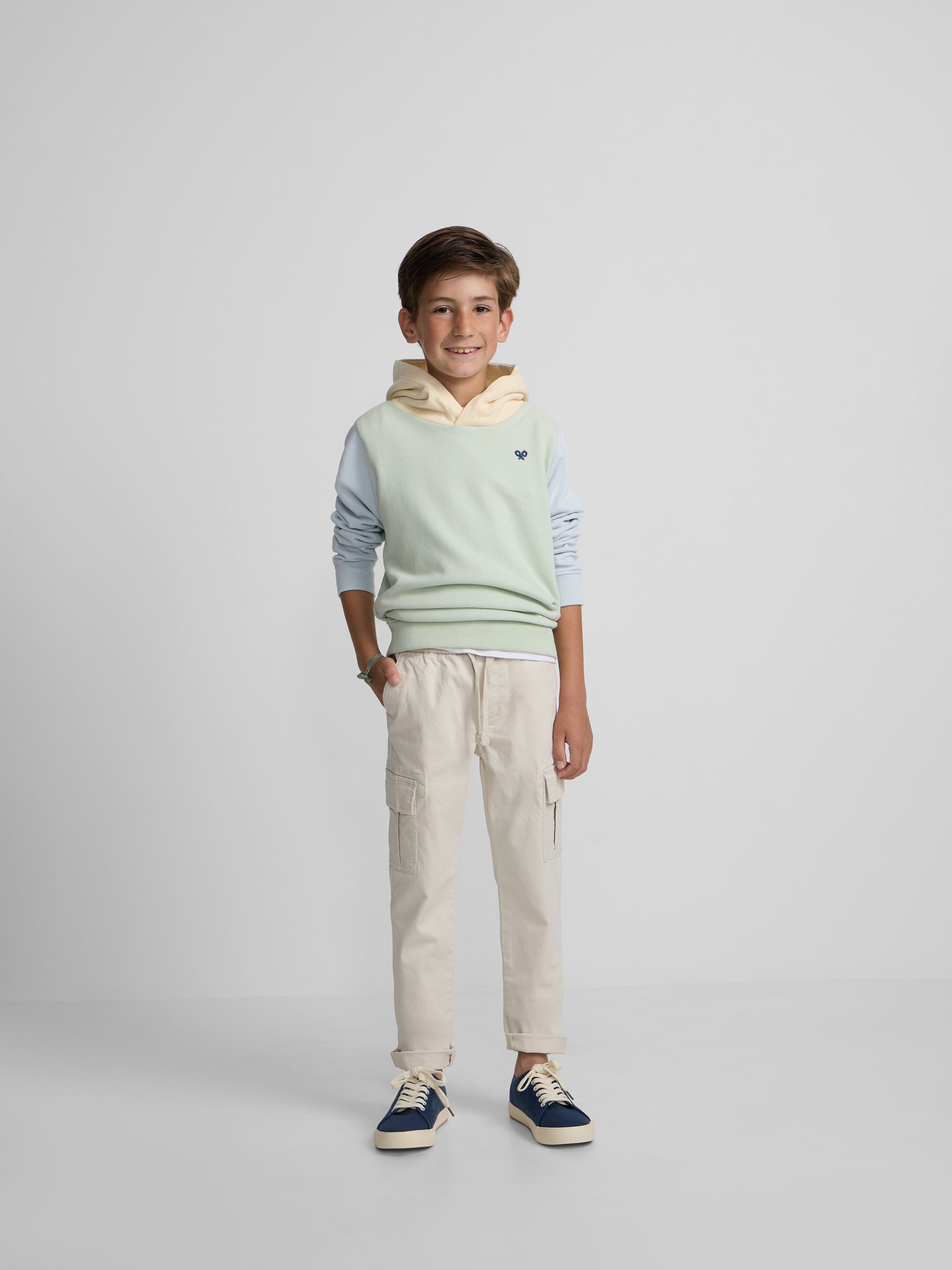 Kids hoodie with ethnic racket print in green
