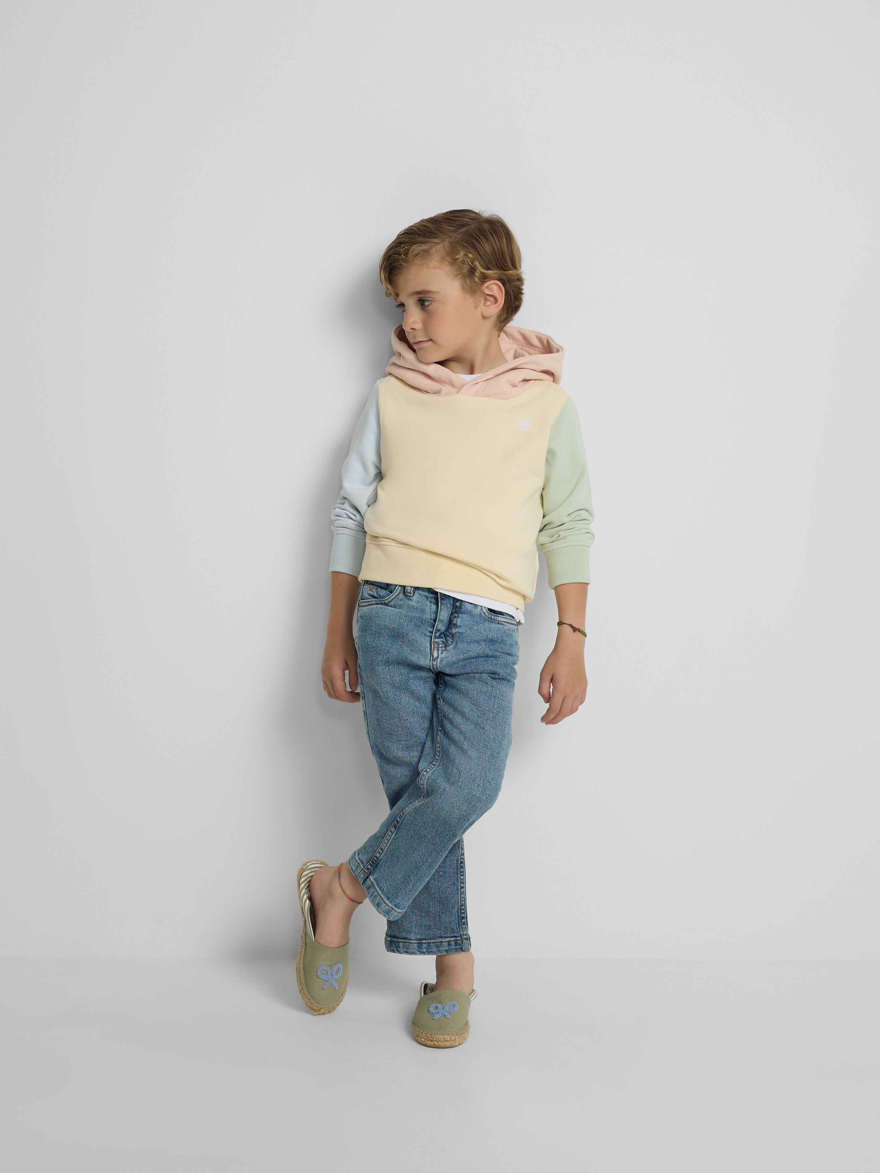 Sweatshirt kids com capuz multicolor amarelo