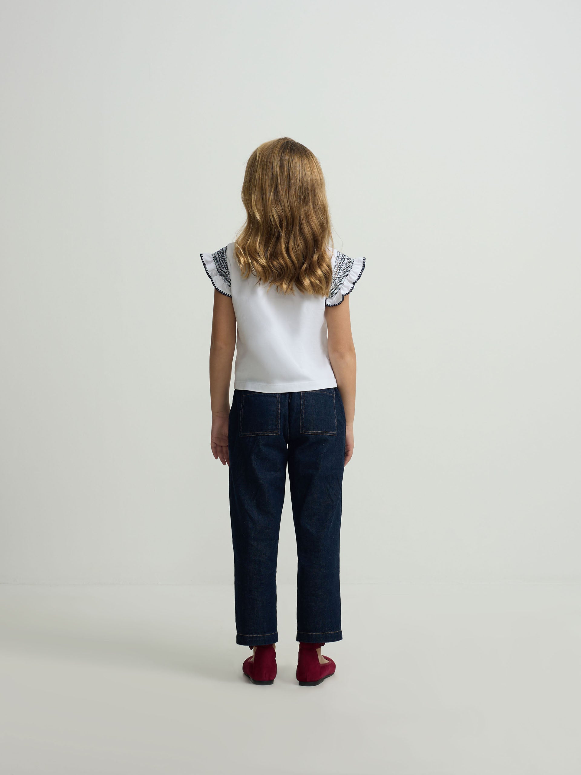 Camiseta girl bordado mangas blanca