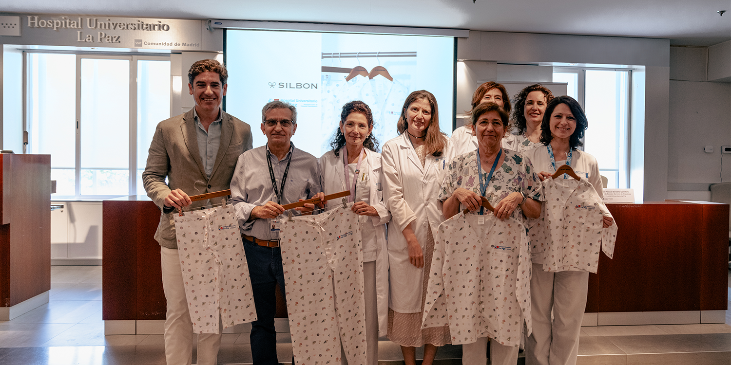 PRESENTAÇÃO DE PIJAMAS INFANTIS NO HOSPITAL DE LA PAZ
